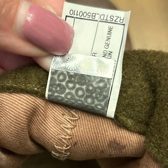 UGG Tan Heeled Lace Up Ankle Boots with Chunky Heel Rugged Sole Lined Size 8.5 - Picture 12 of 15